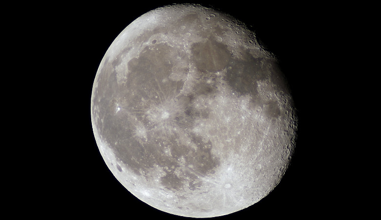 Mamy nowy krater na Księżycu